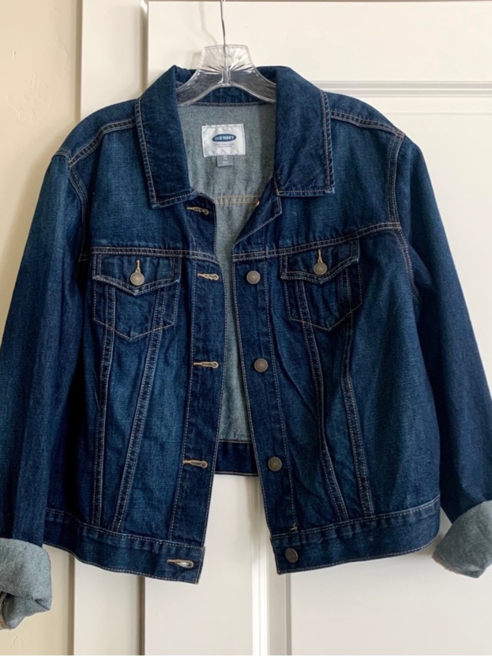 Blue jean Old Navy cropped denim jacket. NWT XL